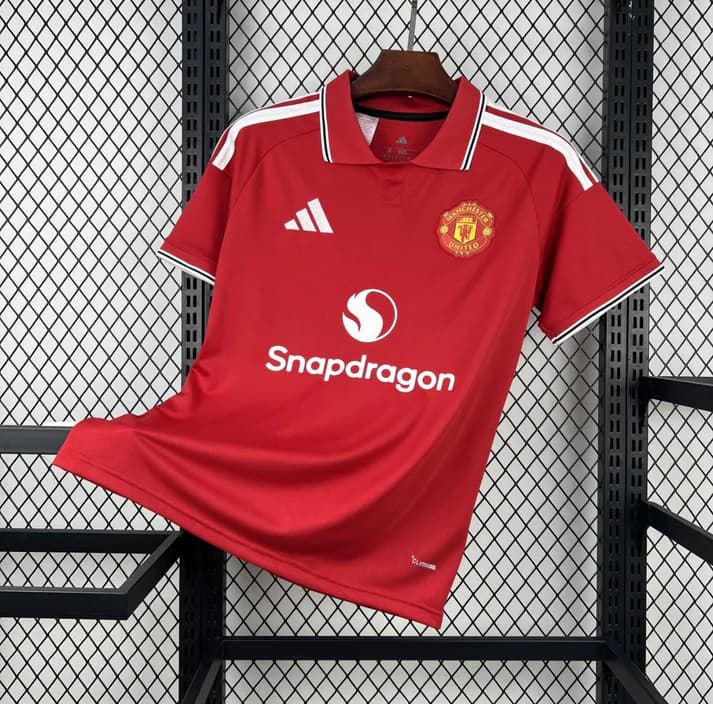 Manchester United — Home 2026/2027