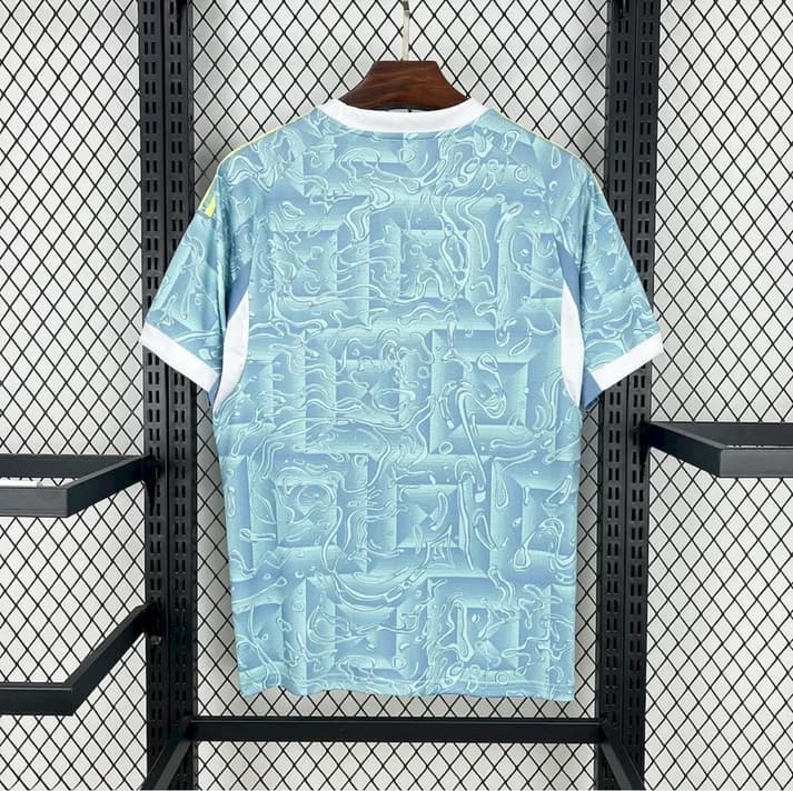 Away 2025/2026 — vue 2